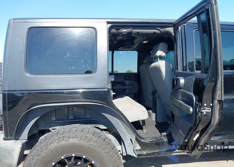 2008 Jeep Wrangler Unlimited Sahara z USA, uszkodzony, nr VIN 1J4GA59198L609113